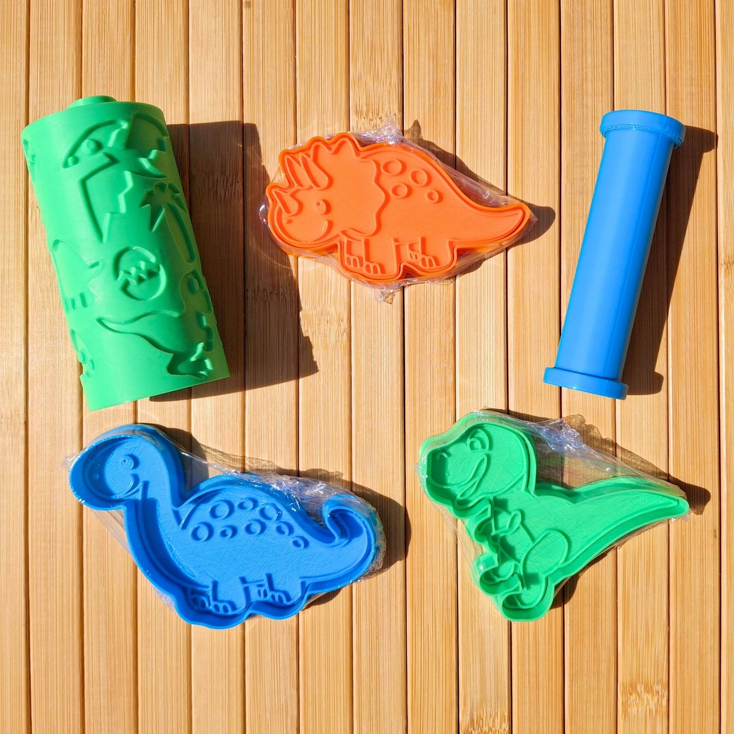Dinosaur Playdough Kit - Triceratops, T-Rex, Long Neck