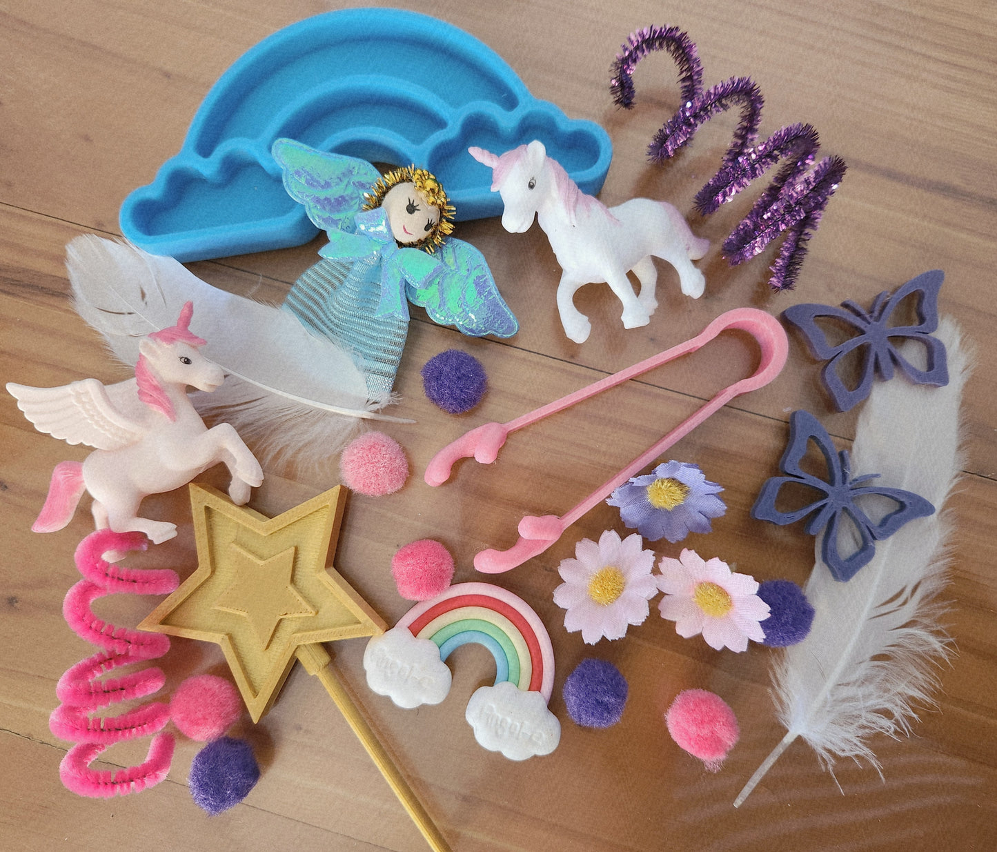 Unicorn Kingdom Pour & Play Kit