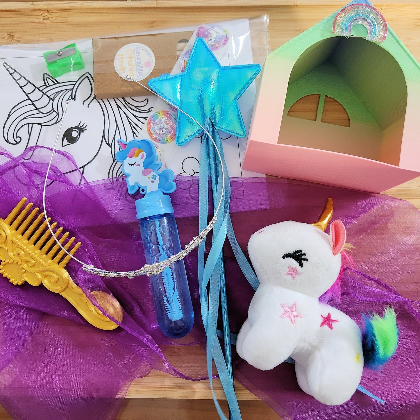 Unicorn Kingdom – Play & Colour Kit