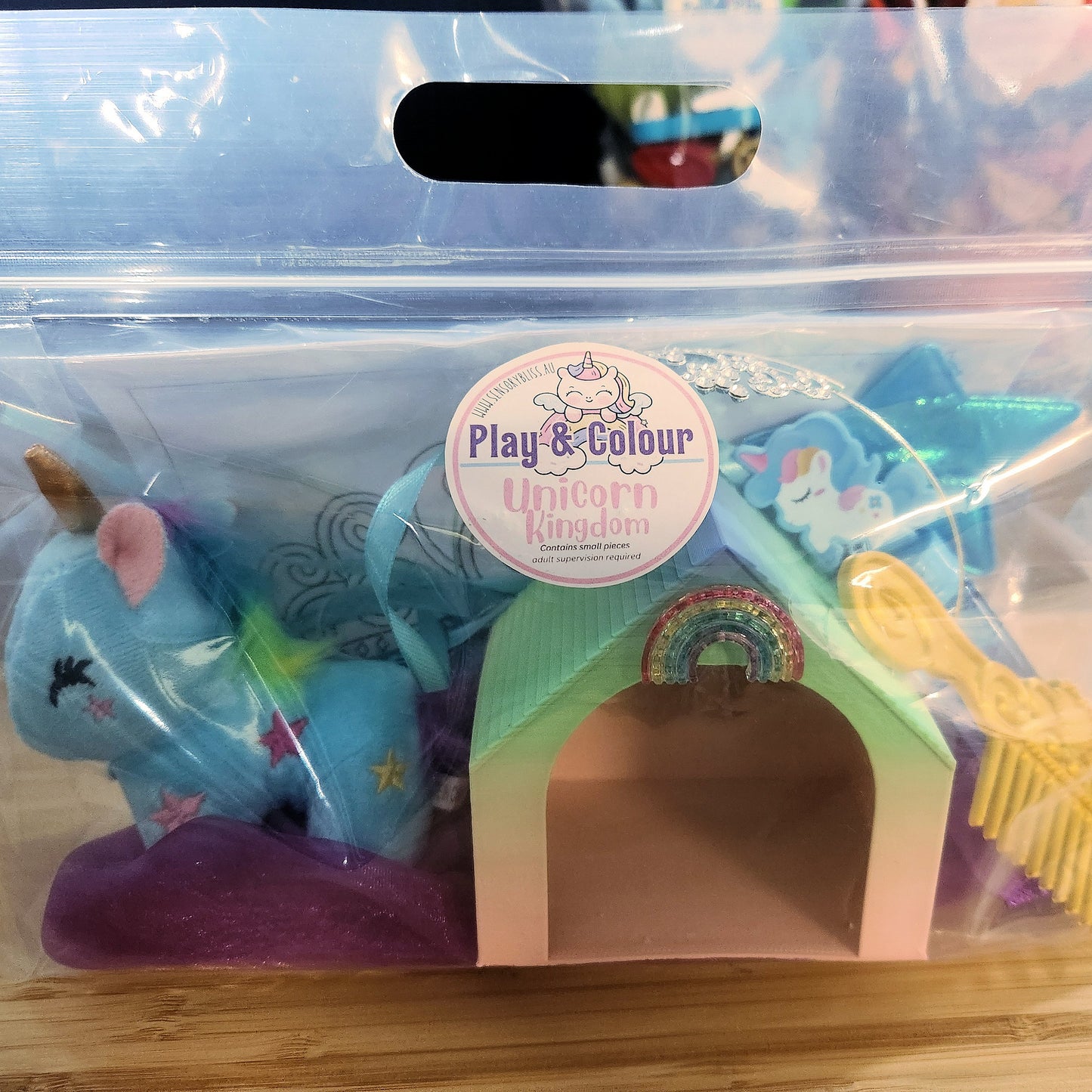 Unicorn Kingdom – Play & Colour Kit