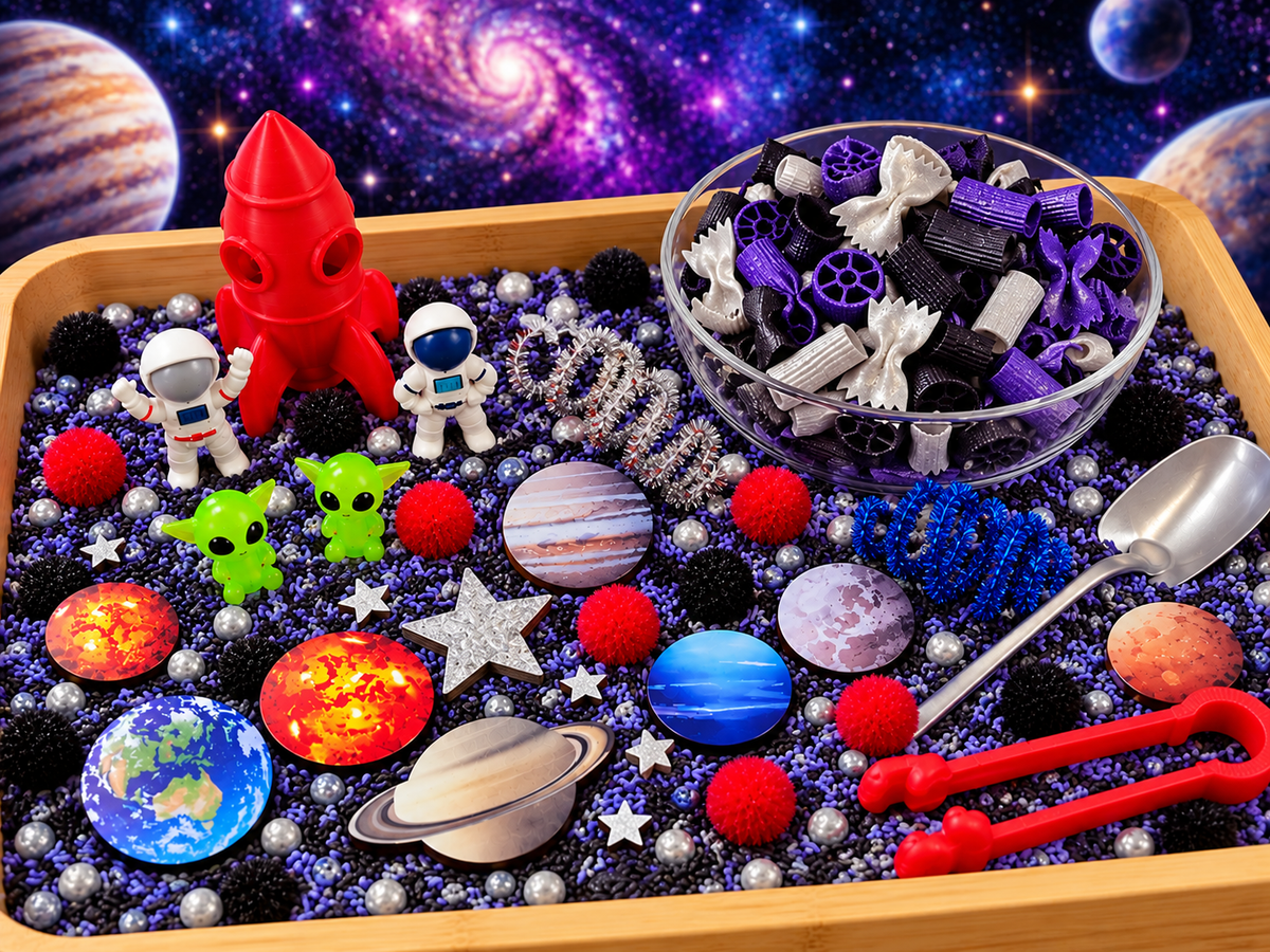 Outer Space Pour & Play Sensory Kit - Galaxy, Rocket, Astronaut, Aliens